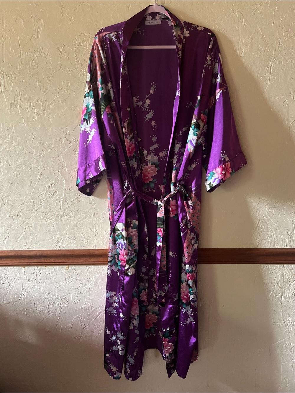 APPLESAUCE Purple Floral Satin Kimono Robe WITH POCKETS!! - Elegant Sleepwear
